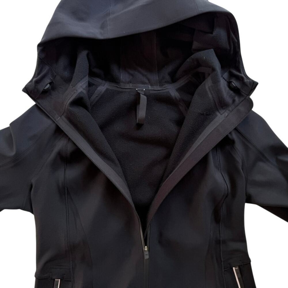 Lululemon Cross Chill Jacket Black Size 6 Rain Softshell Winter Waterproof Layer - Picture 7 of 10
